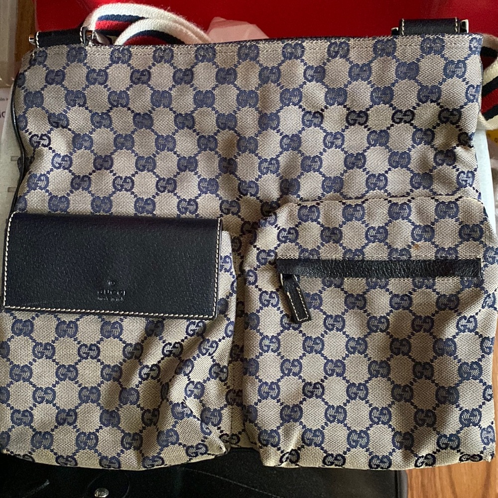 Gucci Messenger Bag